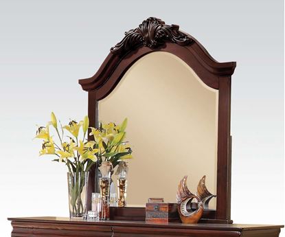 Picture of Gwyneth Mirror
